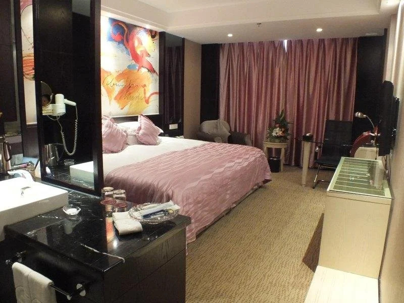 Qijia Shan Hotel