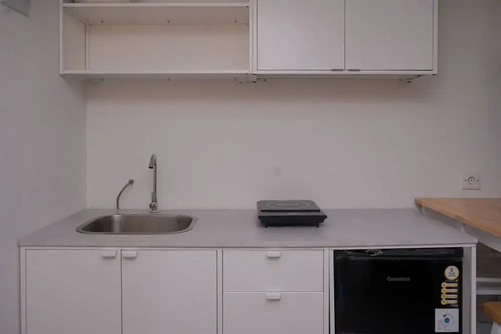 Warm And Simply Studio At Cisauk Point Apartment
