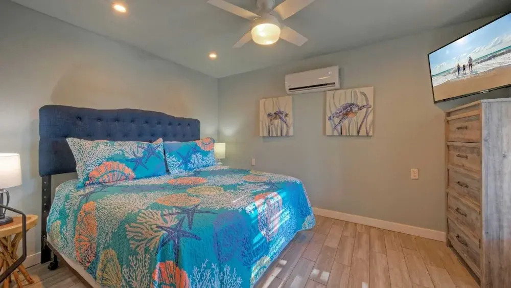 Walk to Shops, Near Dining & Beach Central Port A Location Casa Coconut by Avantstay