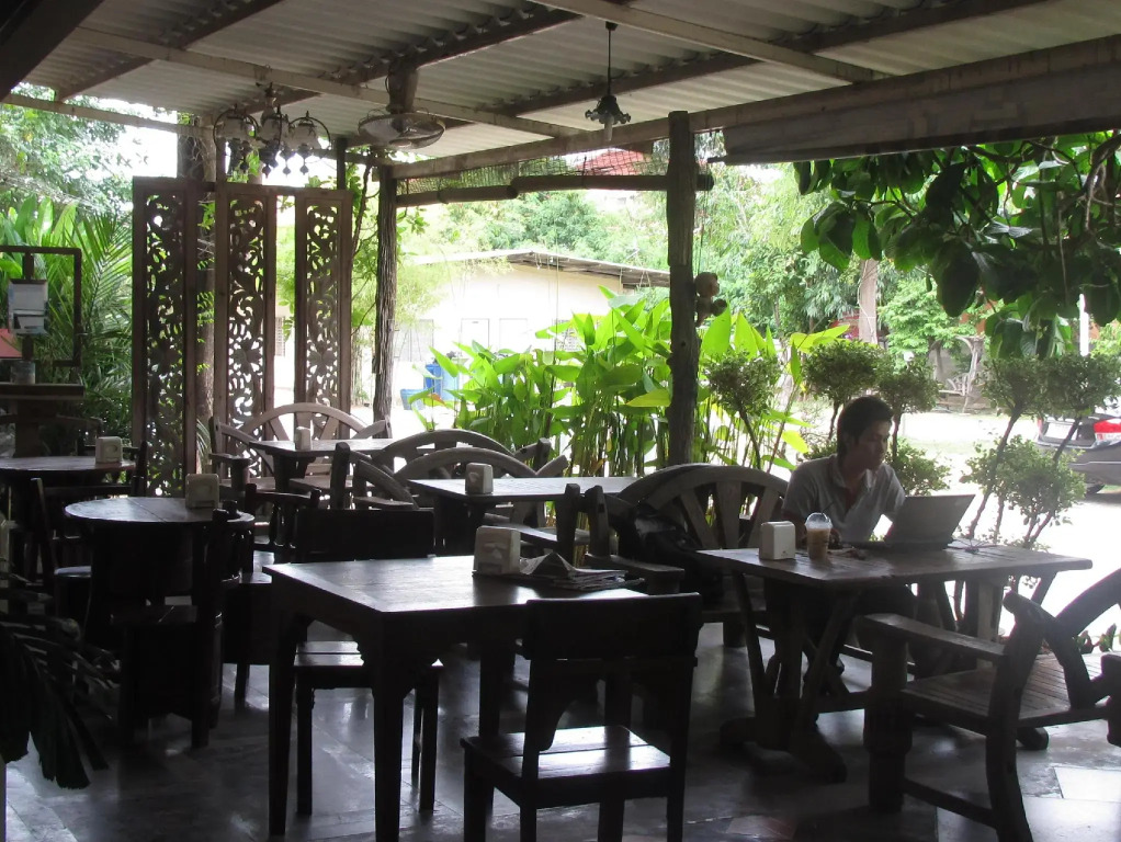 Baan Klang Noen Apartment