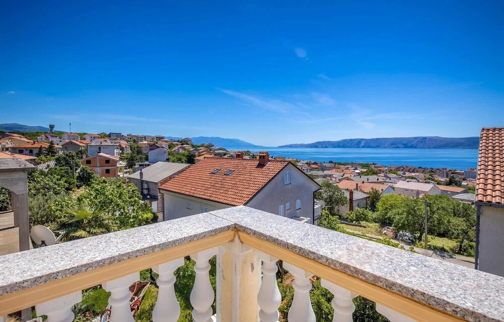 Stunning Apartment in Novi Vinodolski With Wifi and 4 Bedrooms