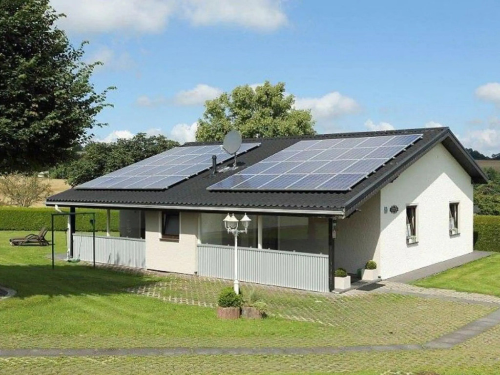 Holiday Home in Gönnersdorf near Badesee