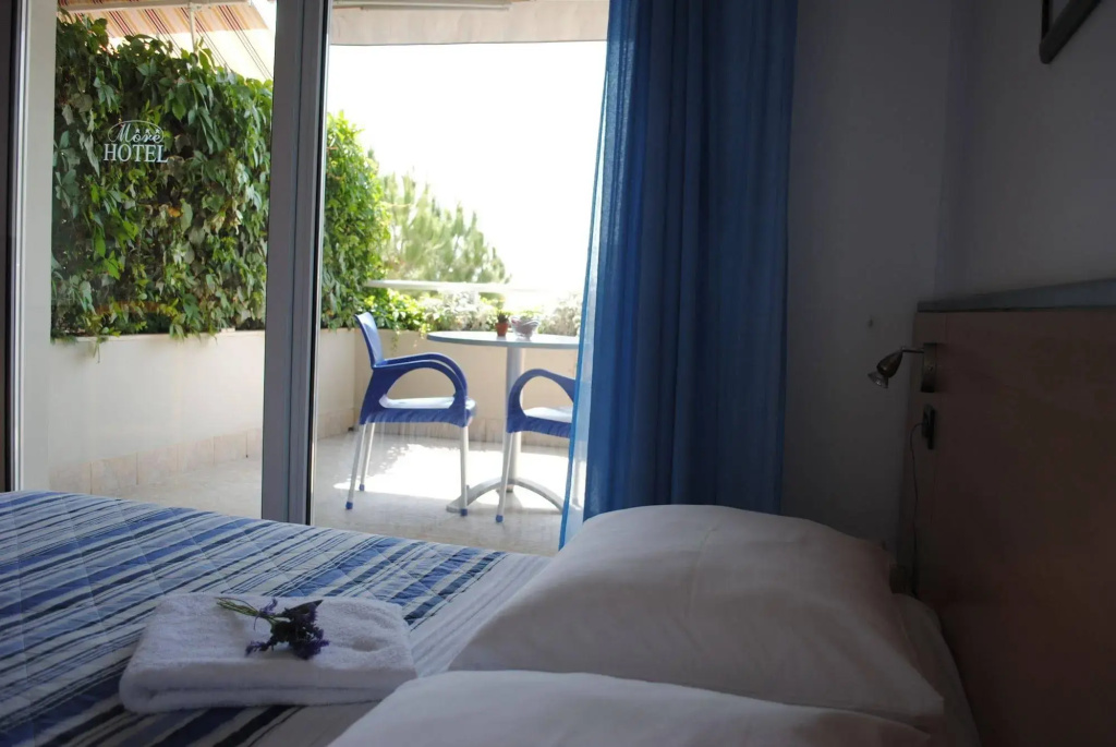 Hotel More
