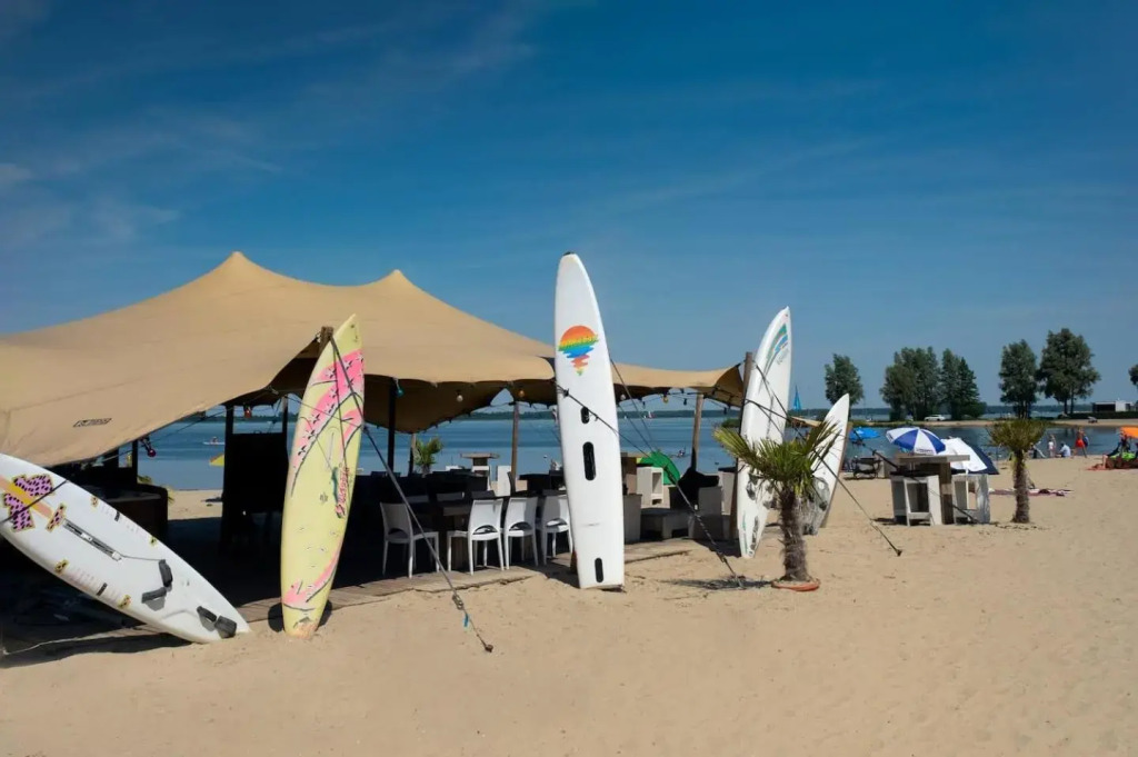 Nieuw! 6-persoons chalet aan het Veluwemeer dichtbij Harderwijk, Amersfoort en Zwolle