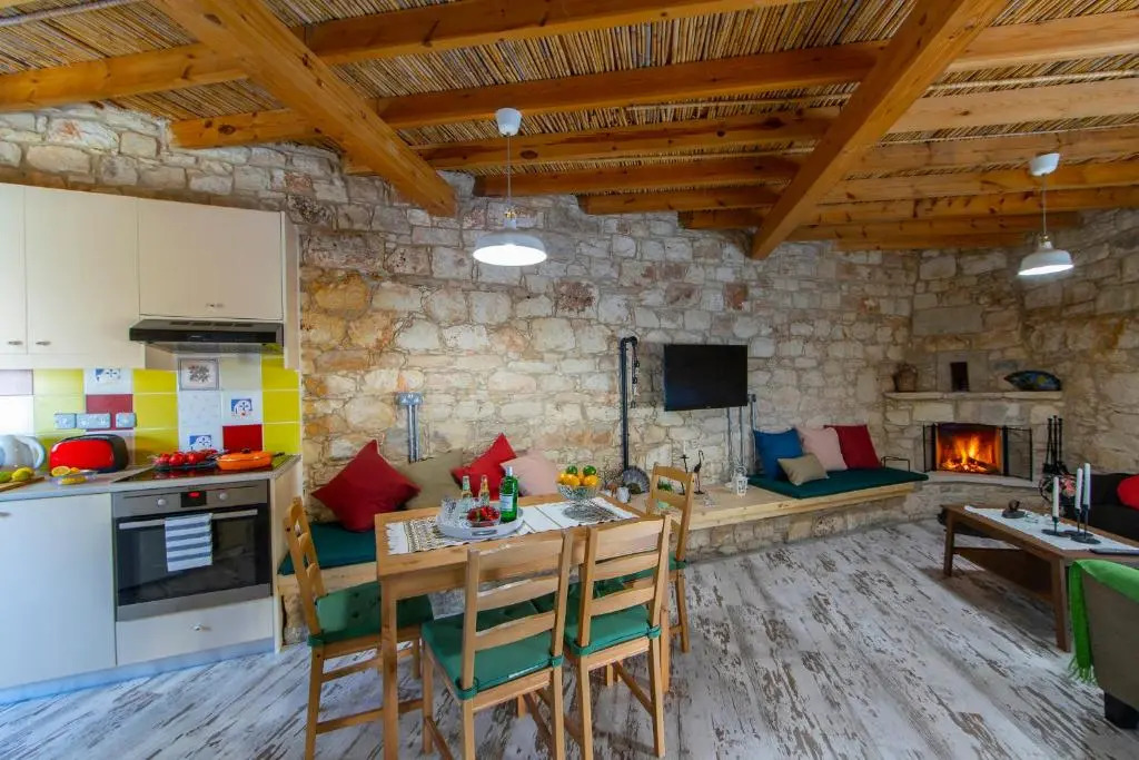 Akamantida Platia