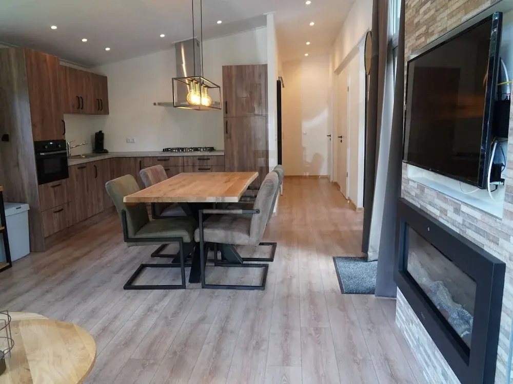 Nature-Connected Modern Stay