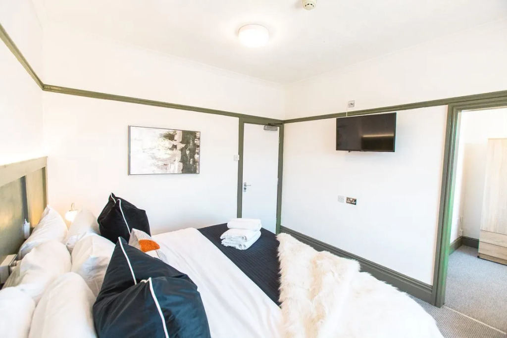 Angharad Hotel