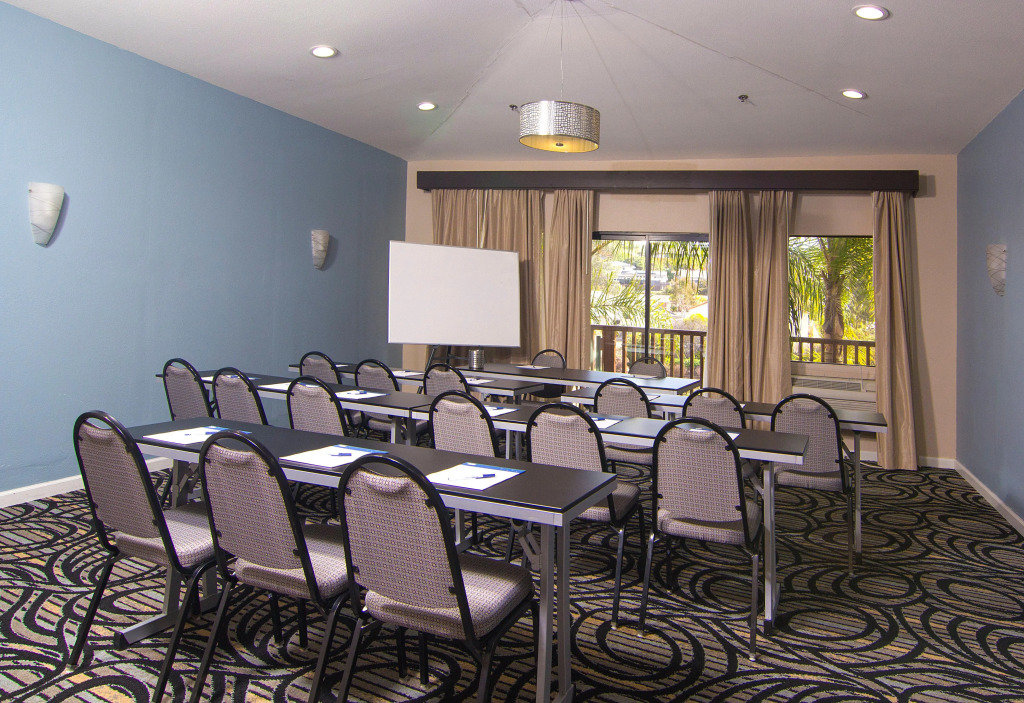 Holiday Inn Express Hotel & Suites Solana Beach-Del Mar by IHG