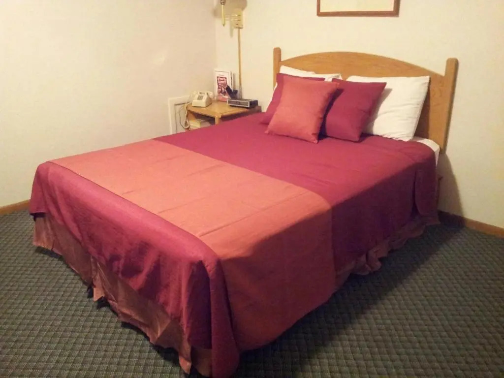 Red Carpet Motel