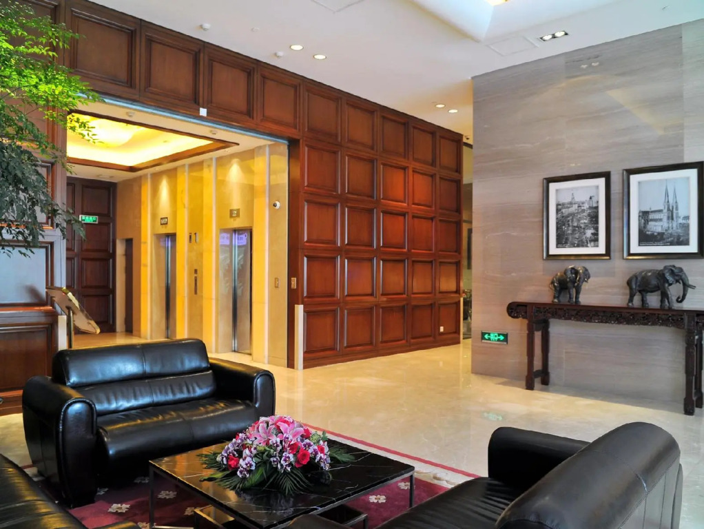 Ramada Plaza Shanghai Gateway