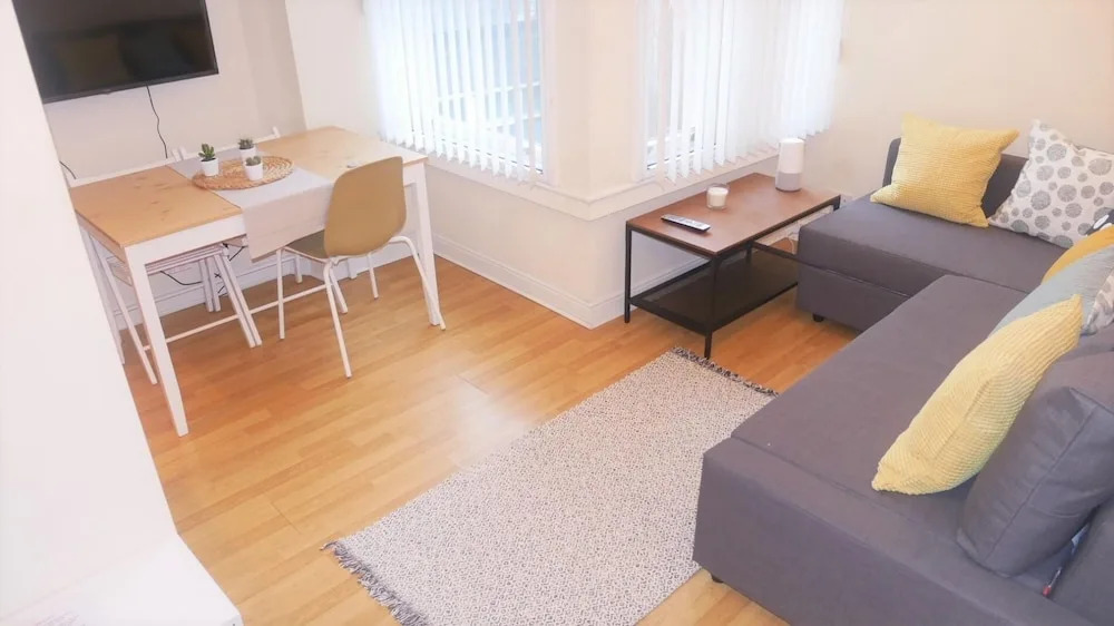 NEW Sleek 1BD Flat Super Central - Liverpool City!
