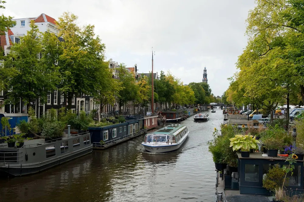 Lijnbaan Canal View Apartment