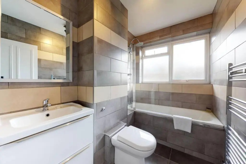 Amazing 3 Bedroom Flat - 4mins to tube station