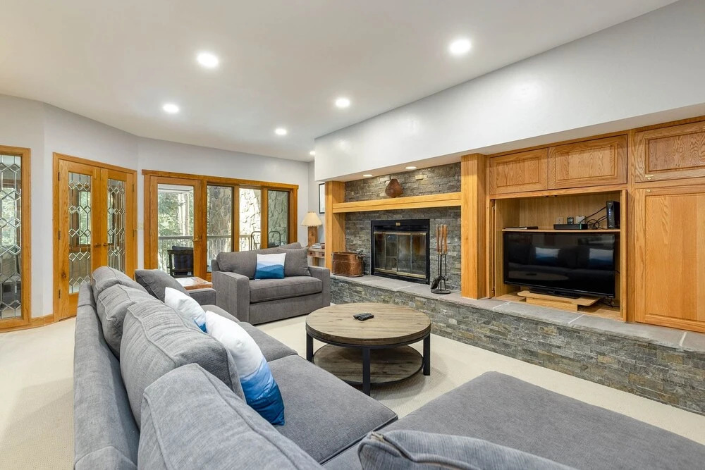2705 Chateaux DMont