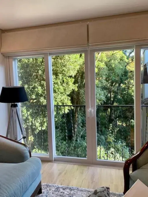Belíssimo apto 2 suítes em ótima localização de Gramado