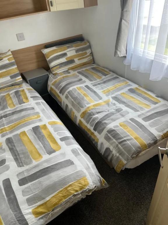 3-bed Homely Modern Caravan in Clacton-on-sea