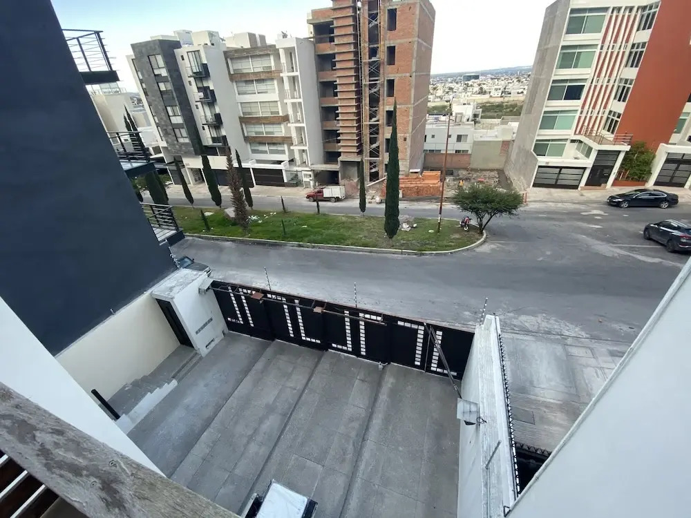 Departamento de Lujo Av Tercer Milenio