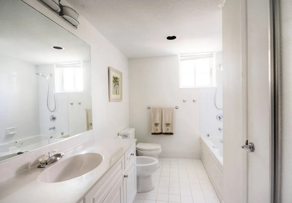 Le Golden Bay 501 by Go Florida Condo, Sunny Isles