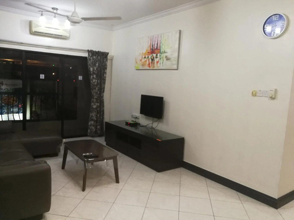KK 5 Bedrooms Penthouse 3 Bedrooms Apartment Marina Court Resort Condominium