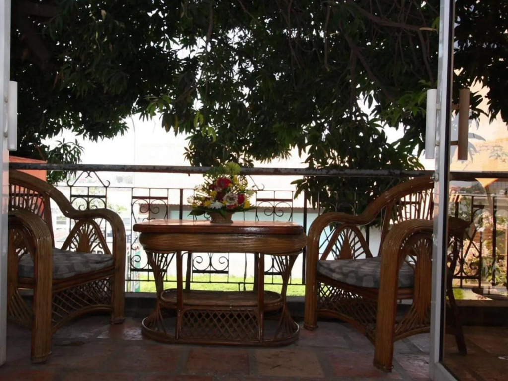 Bar Oz Riverside Guesthouse