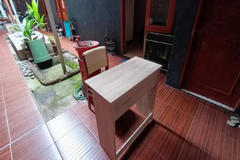 OYO 91341 D'phoenix Anggrek Syariah Residence