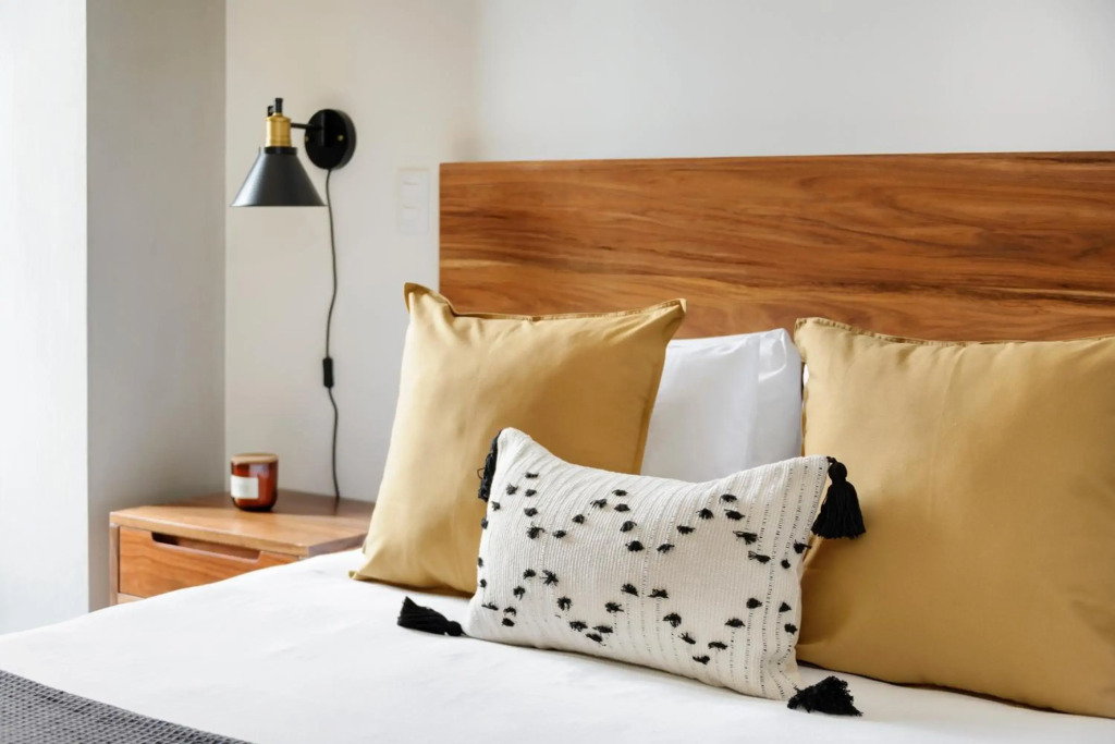 Alcazar Apartments