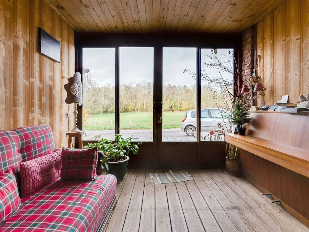 Holiday Home in Auvergne with Roofed Garden and Terrace