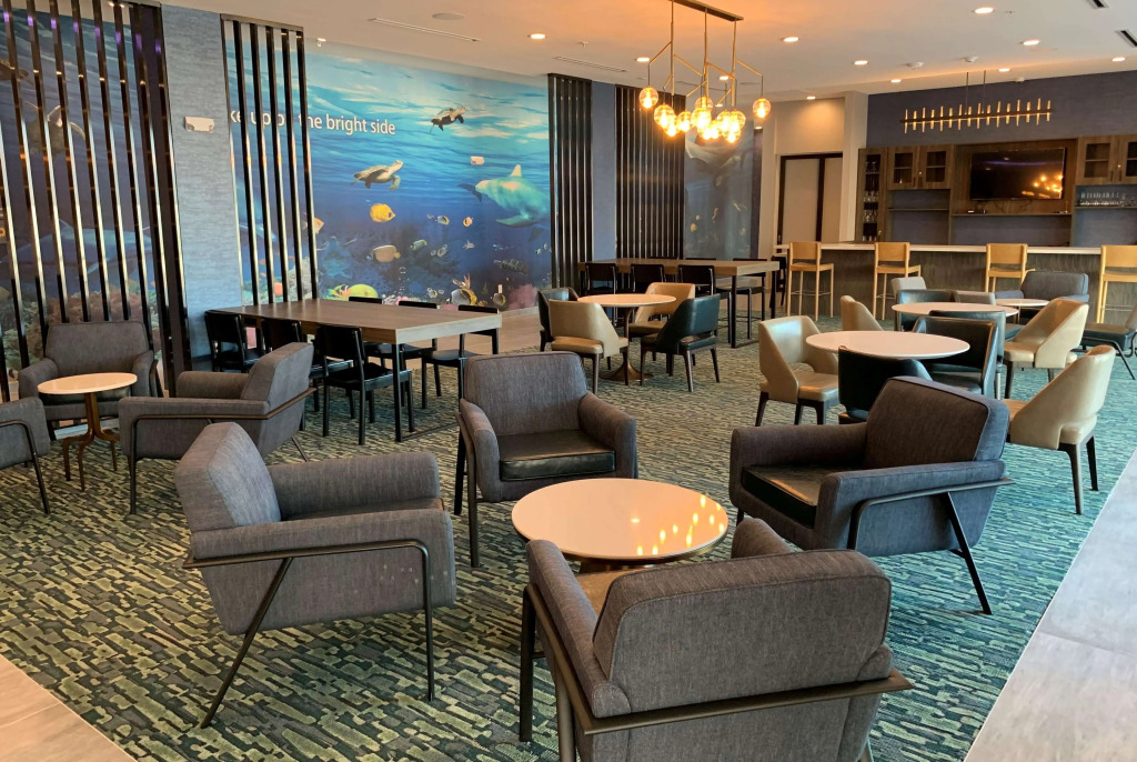 La Quinta Inn & Suites by Wyndham Galveston North at I-45