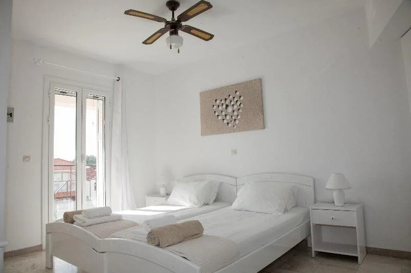 Cavaliere Houses