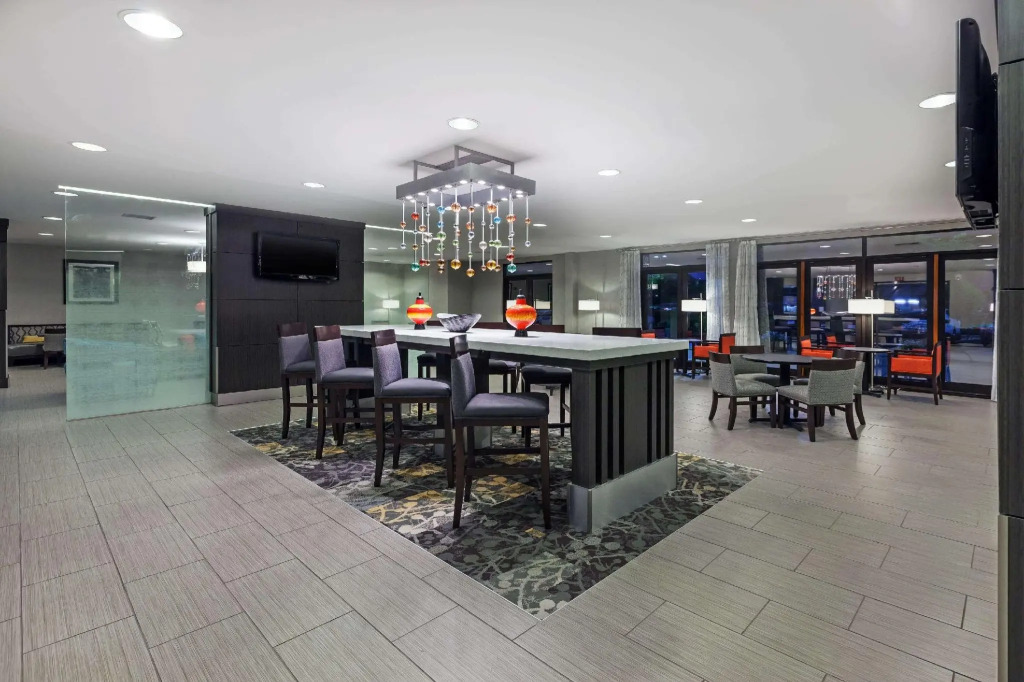 Comfort Inn & Suites Irving Las Colinas DFW