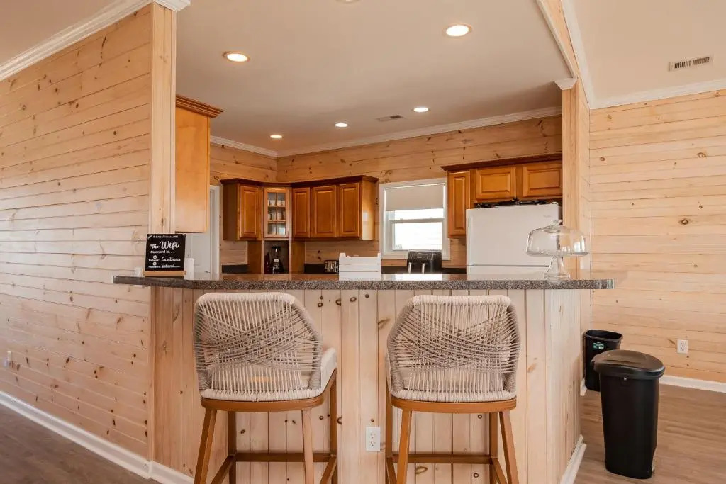Casa Bianca by Oak Island Accommodations