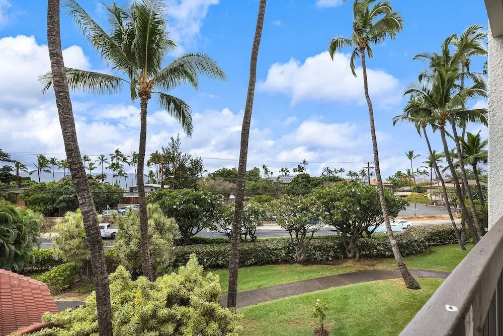 Maui Vista 1-308 - Steps From the Beach, Renovated, Ocean Views, New Windows, AC