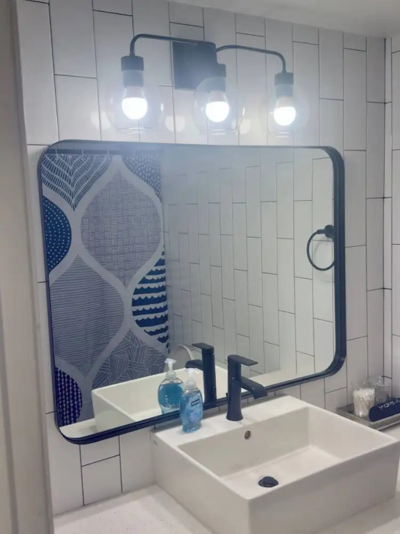 Near Airport, Hospital, 58 TV Apt 151