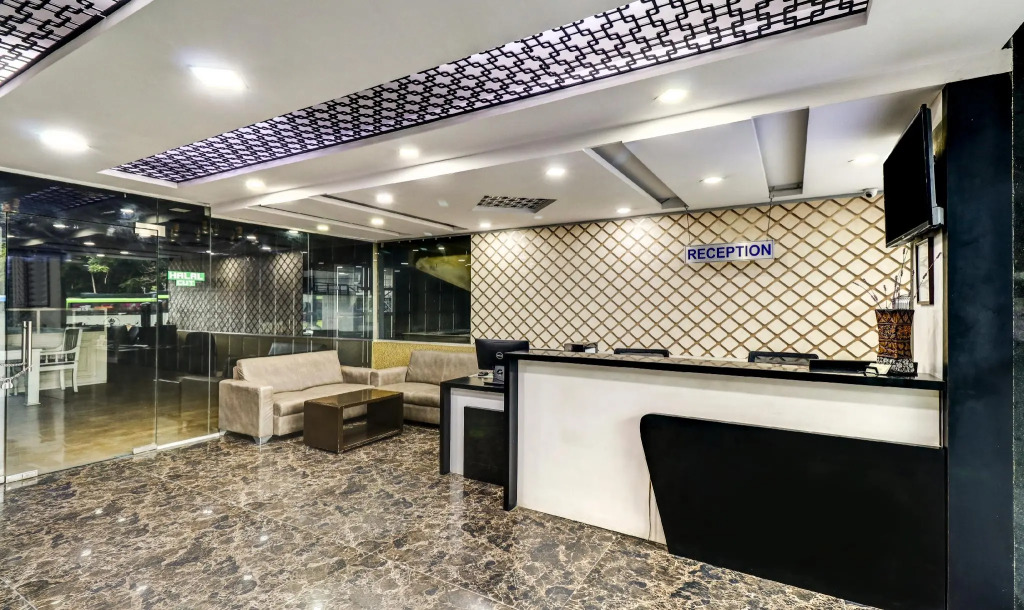 Treebo Sahara Suites 750M From St Johns Medical College And Hospital
