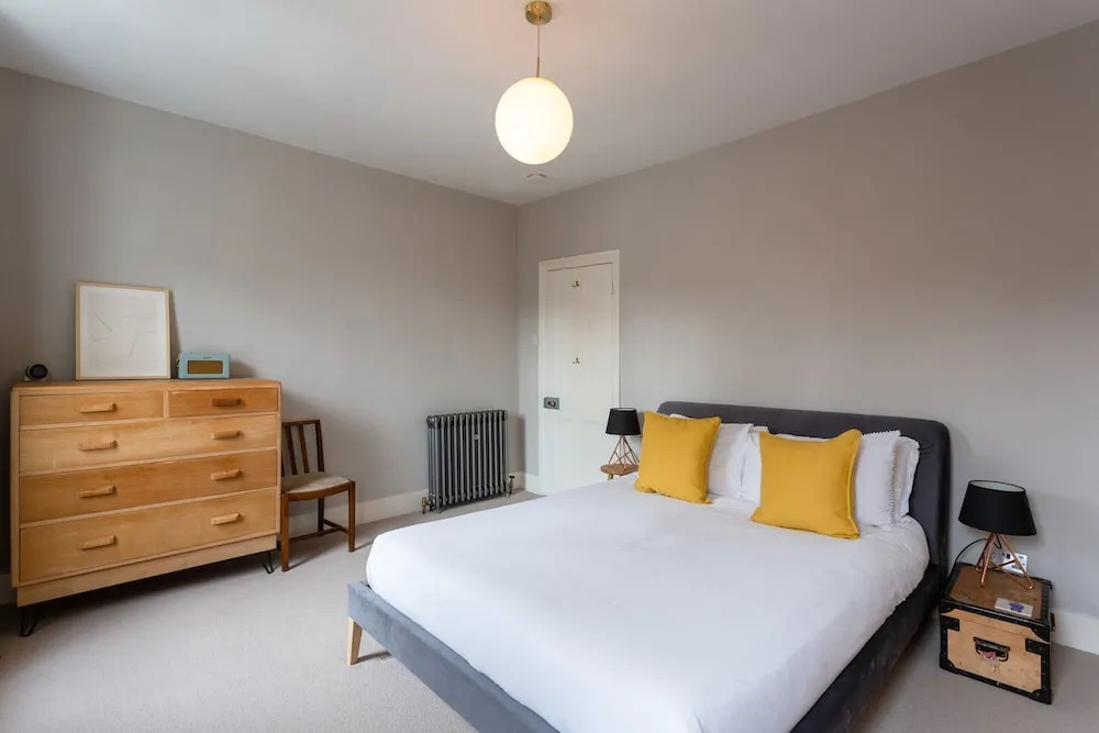 South London Architectural Retreat