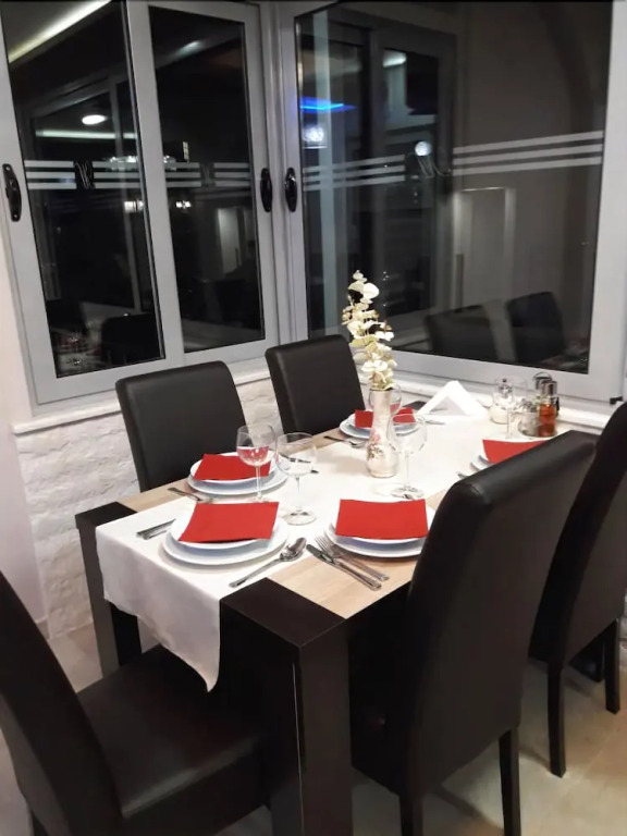 Rozana Rooms