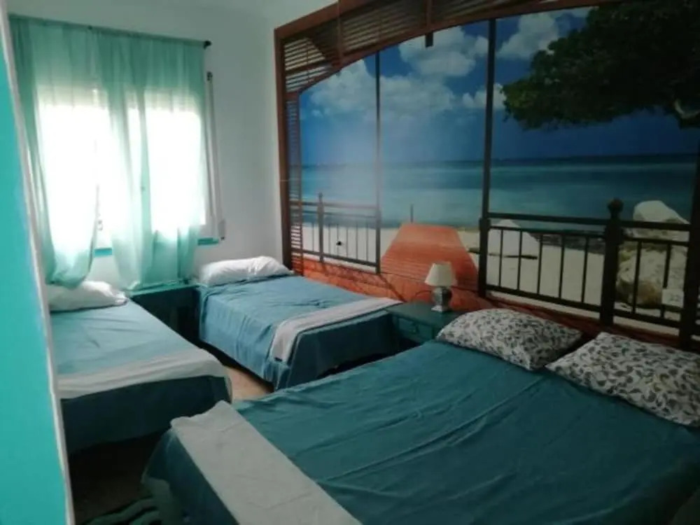 Habitacions Can Pau Guest House