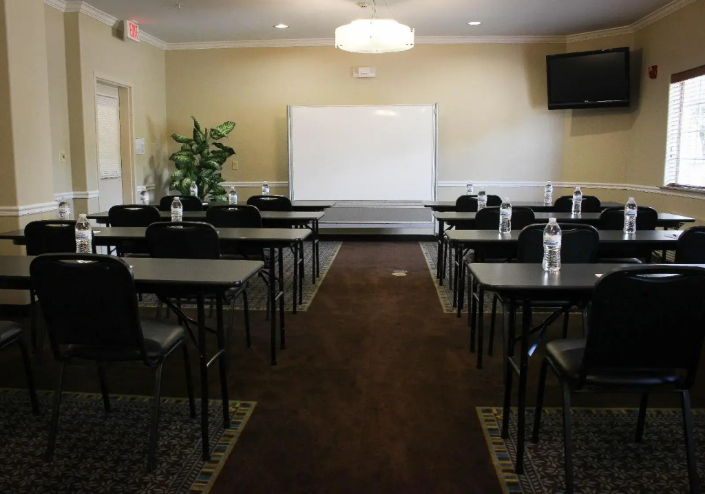 Candlewood Suites Houston Westchase - Westheimer by IHG
