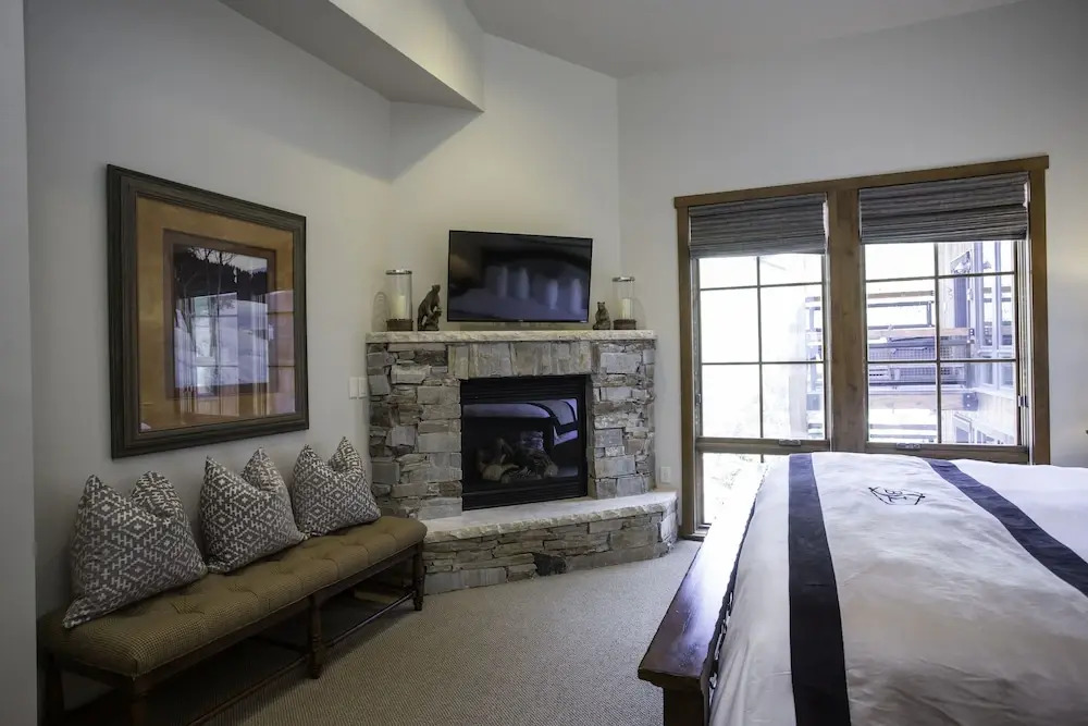 Silver Baron Lodge 3 Condo Bedroom with Spa by Deer Valley Resort