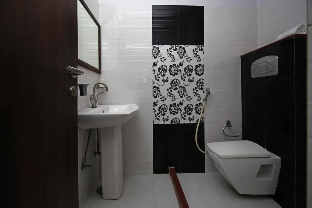 OYO 2206 Hotel Rajawat Manor