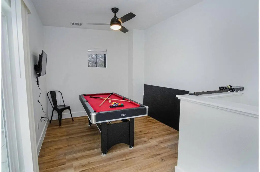 Amazing 3BR 2BA Only 5 Mins From Downtown