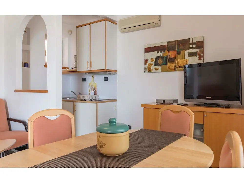 Modern apartment with balcony and sea view for 2 persons in Medulin