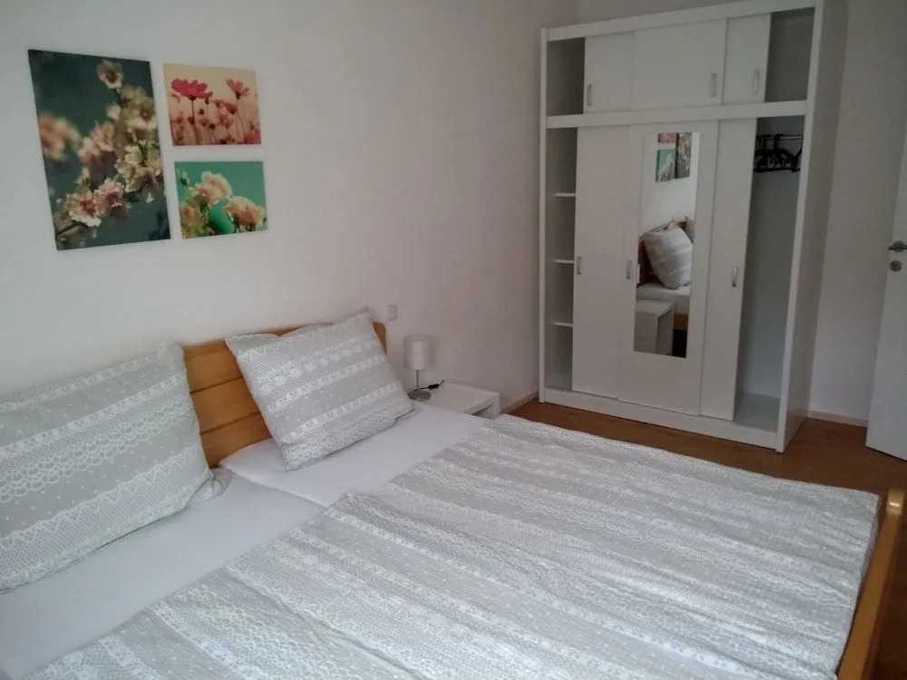 Apartments Ljubas