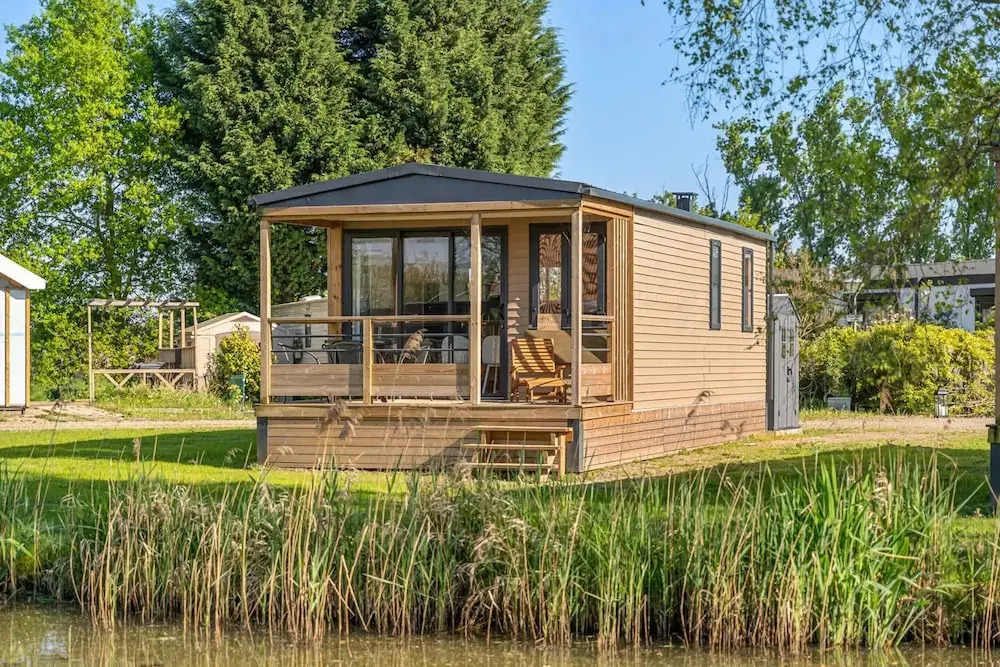 Waterside Holiday Home in Kinrooi