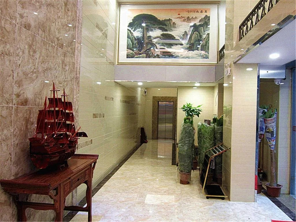 Golden Hotel