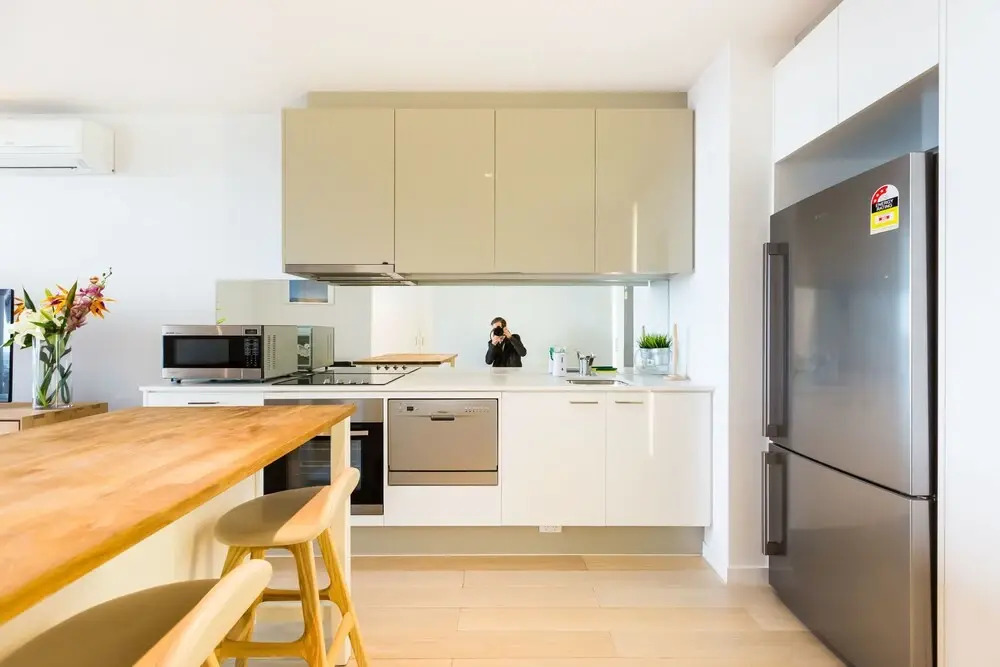 EVA, 1BDR Melbourne Apartment