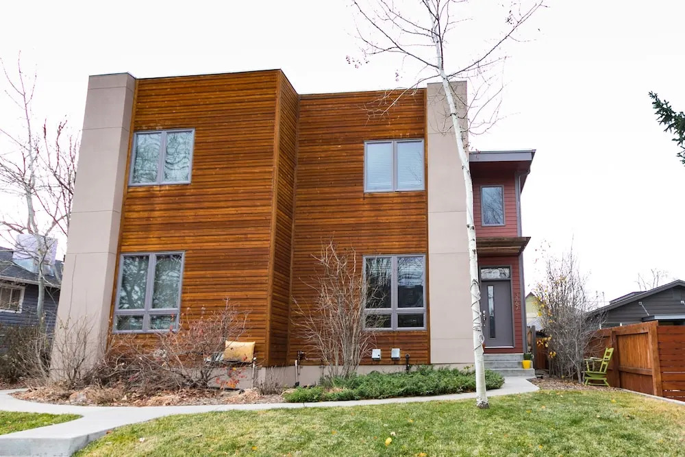 Modern Marvel Luxurious 3BR House in DT