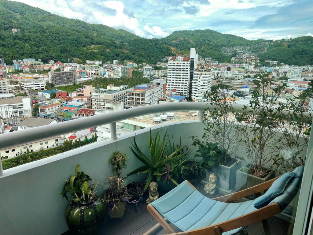 Patong Tower Condo- best location, 150m to the beach, shops, bars