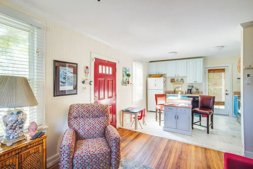 5 Mi to Downtown Beaufort: Pet-friendly Cottage!