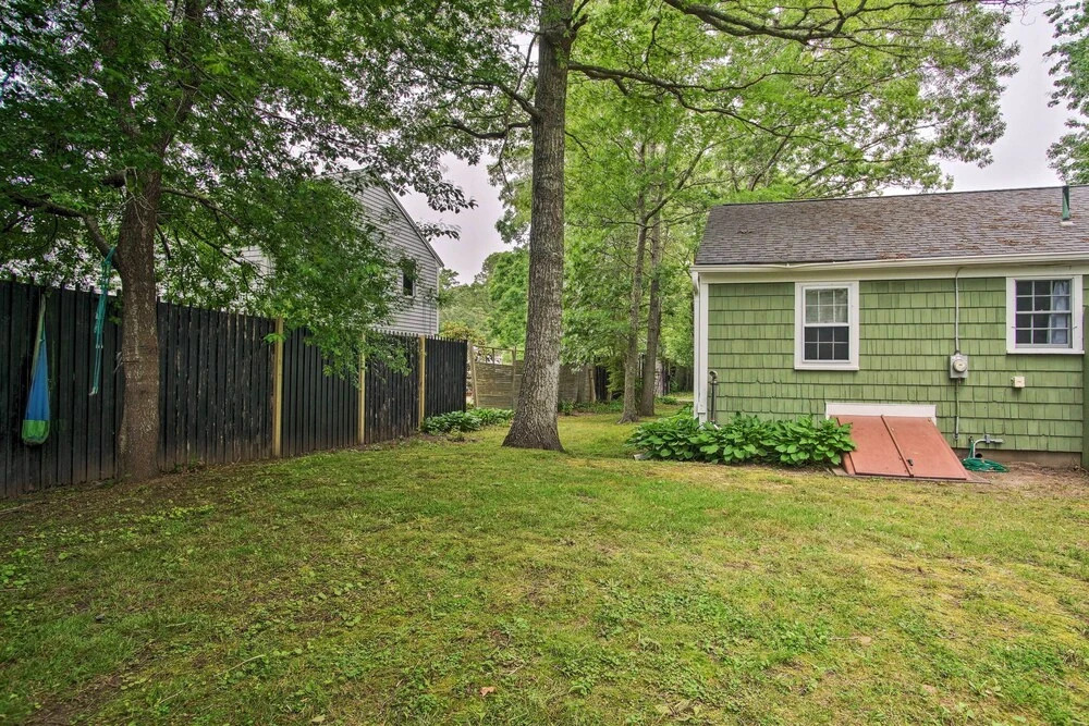 South Yarmouth Cottage ~ Half Mi to Beaches!